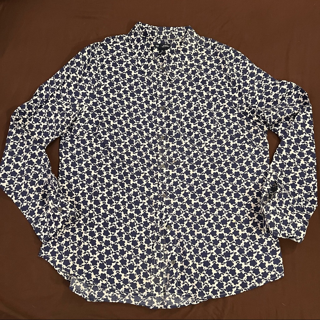 Cute Gap Button-Down Blouse